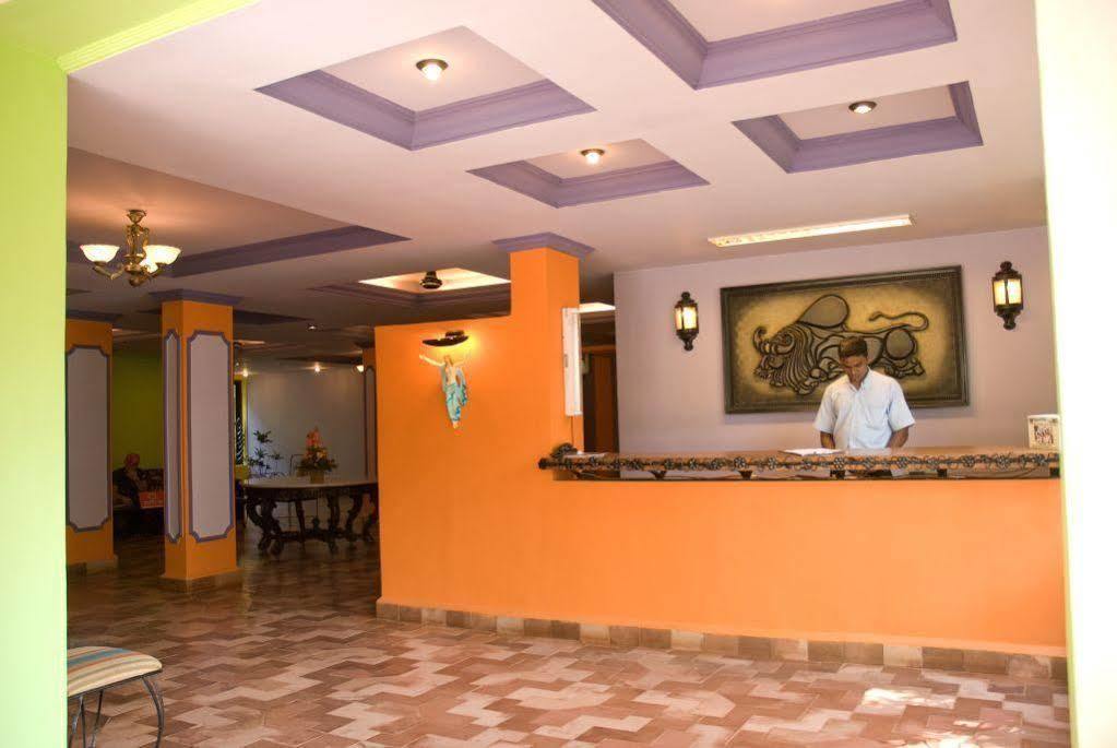 Sodder'S Gloria Anne Hotel Candolim Exterior photo